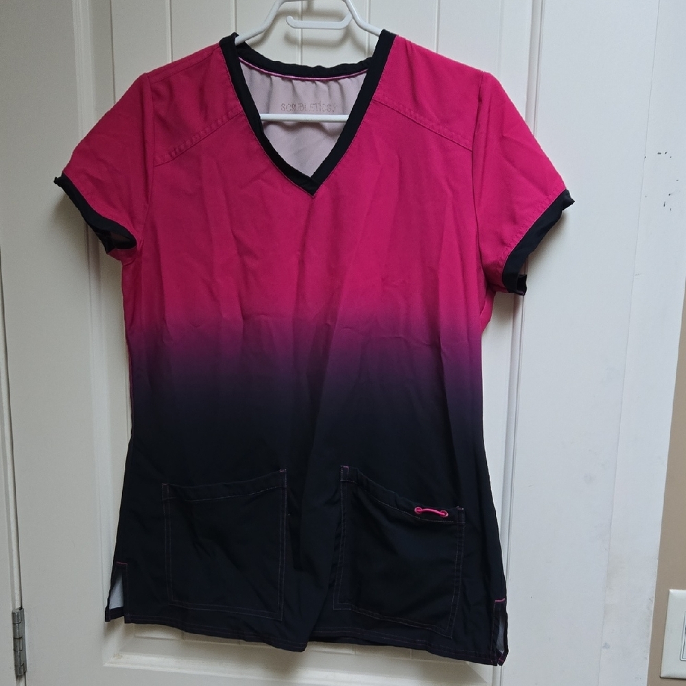 Scrubletics Gradient Pink and Black V-Neck Women's Scrub Shirt Short Sleeve M